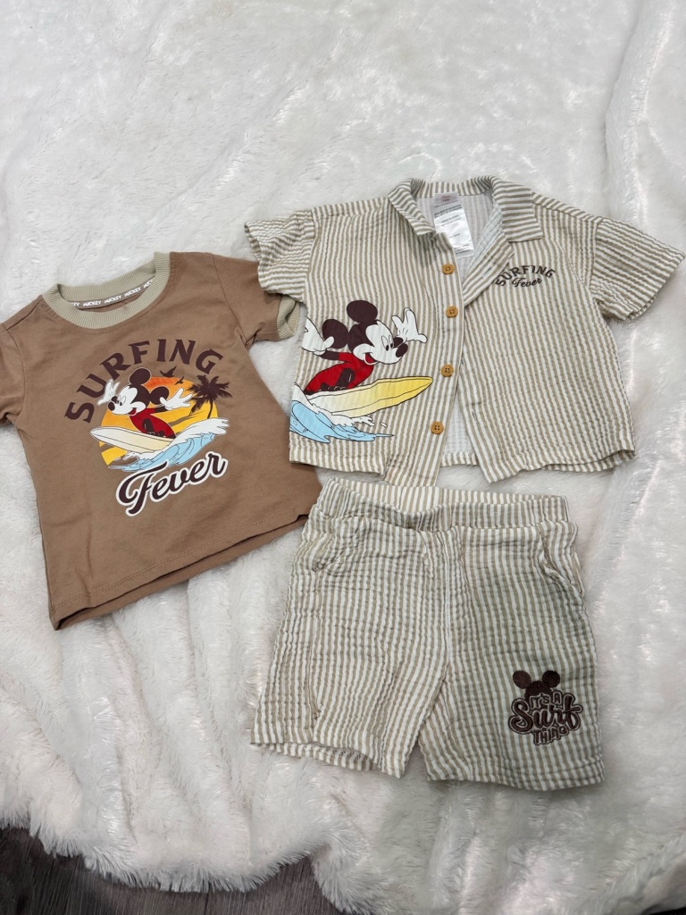 Disney Mickey Mouse Surfing Kids 3-Piece Set - Brown & Cream